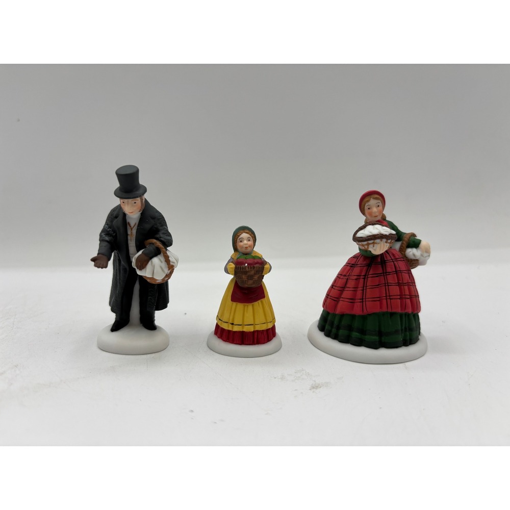 Department 56 1997 Vintage Heritage Village The Spirit Of Giving Set of 3 58322